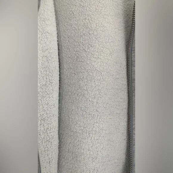 Puma light gray shacket size XS - Picture 3 of 12